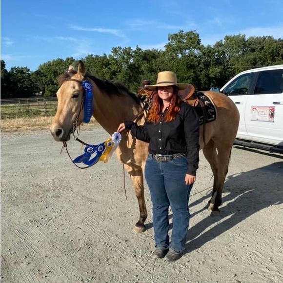 Meet your Posher, Genae - Picture 2 of 9